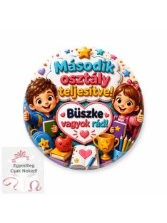 Második osztály teljesítve 3D hatású kitűző 2.